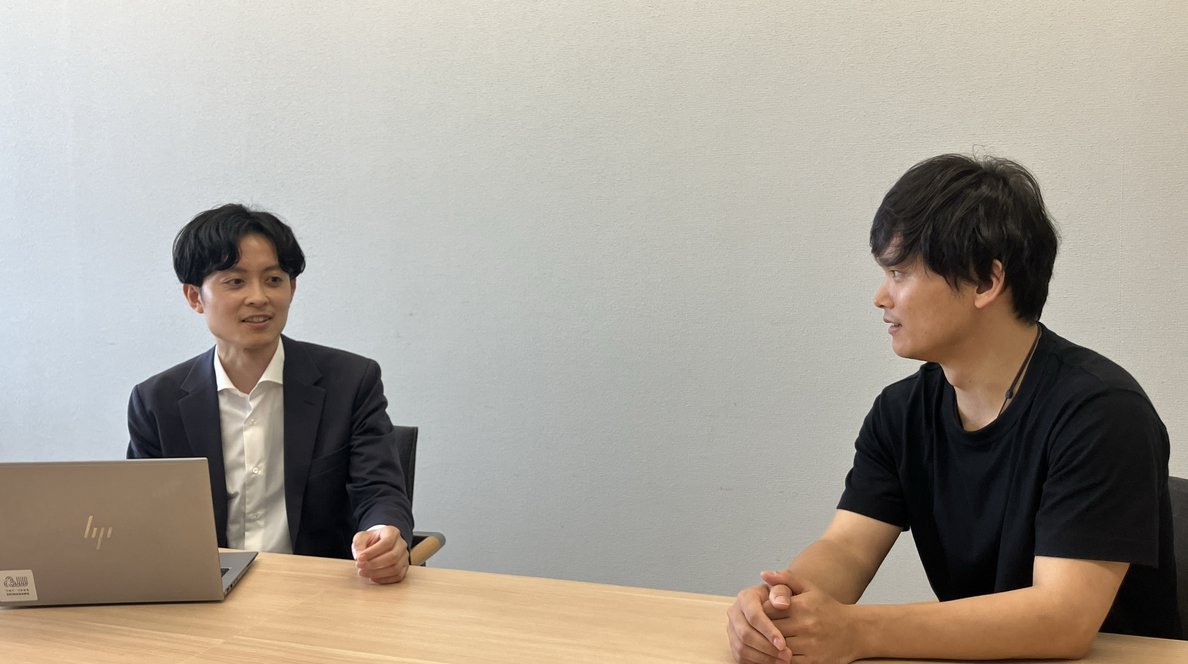 対談する櫻井 利樹さんと北野 竜太さん